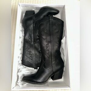 DV by Dolce Vita Black Leather Women's Boots